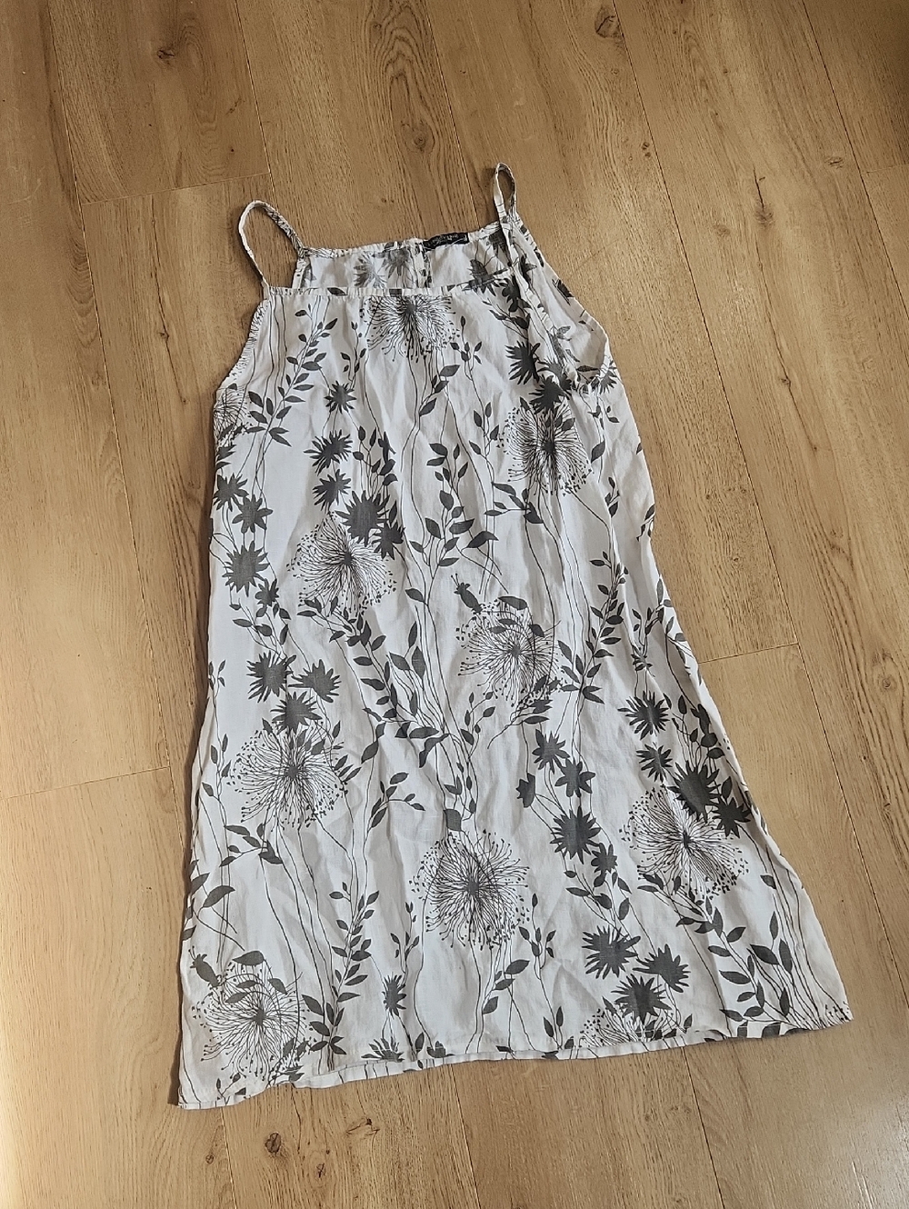 White Floral Linen Dress Made In Italy with Floral Botanical Print NWOT